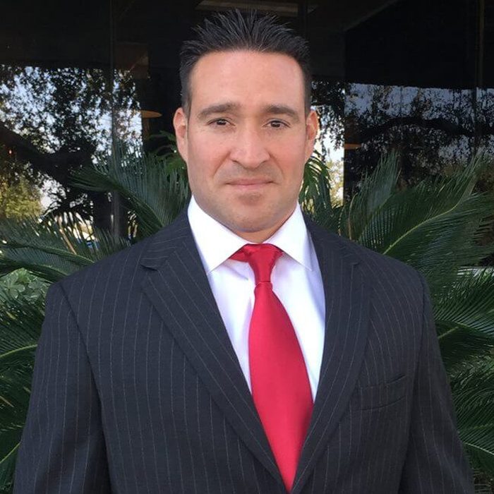 Dr. Roberto Cantu of League City Spine and Injury